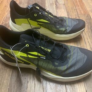 NWOT New Salomon Genesis Trail Running Shoes 11.5